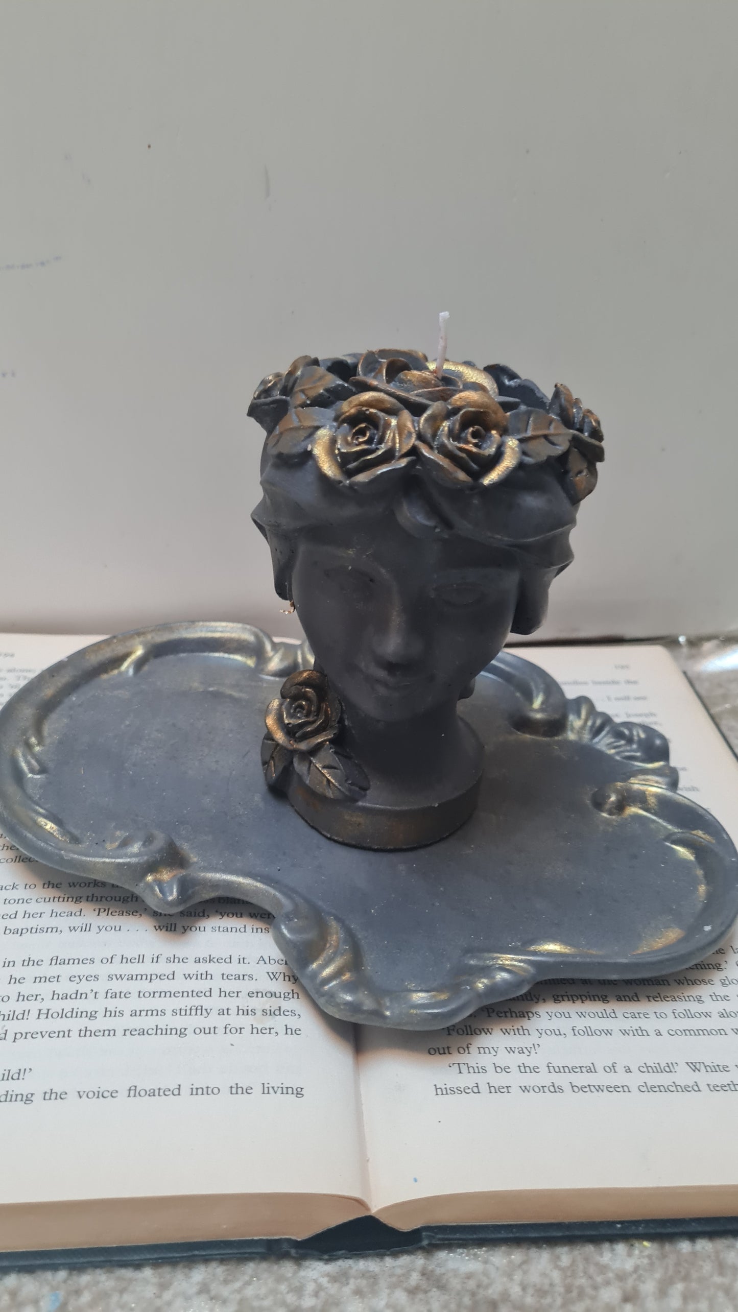 Woman  Candle with Crown of roses with tray.