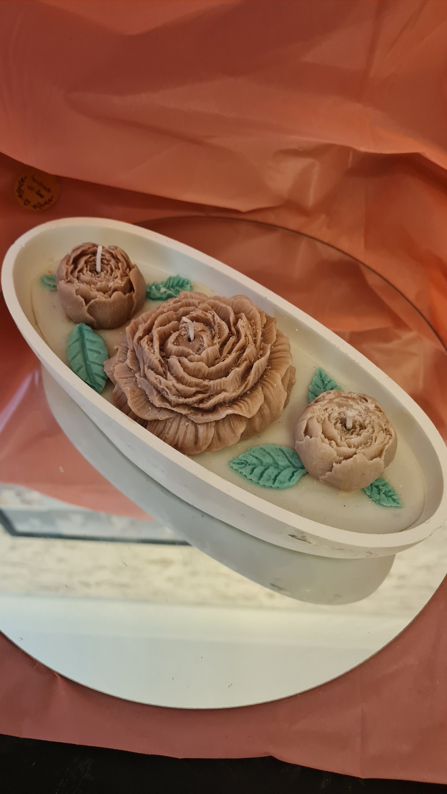 Boat-type Container with Peony and soy wax Buds