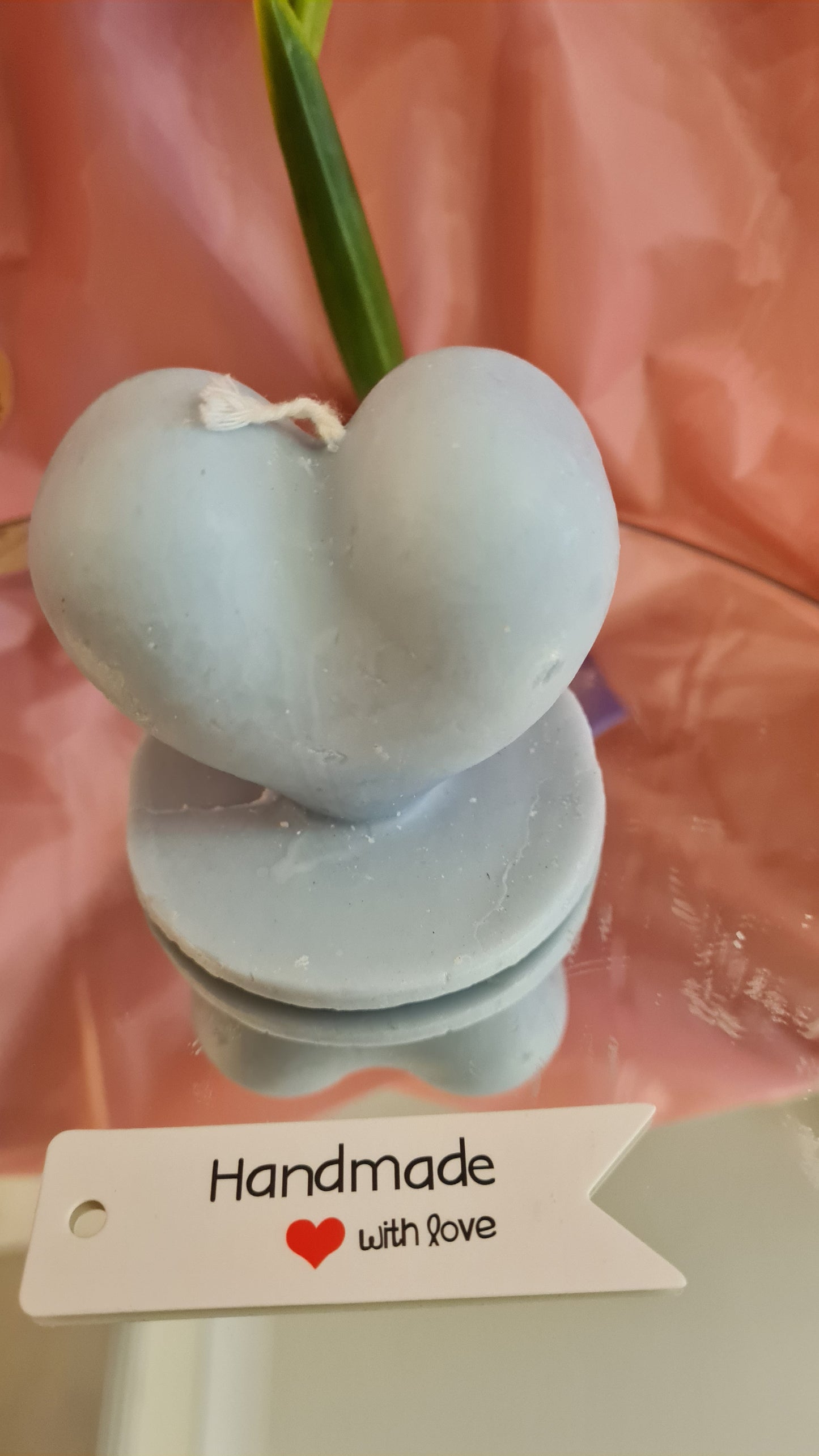 Heart-shaped candle (101g)