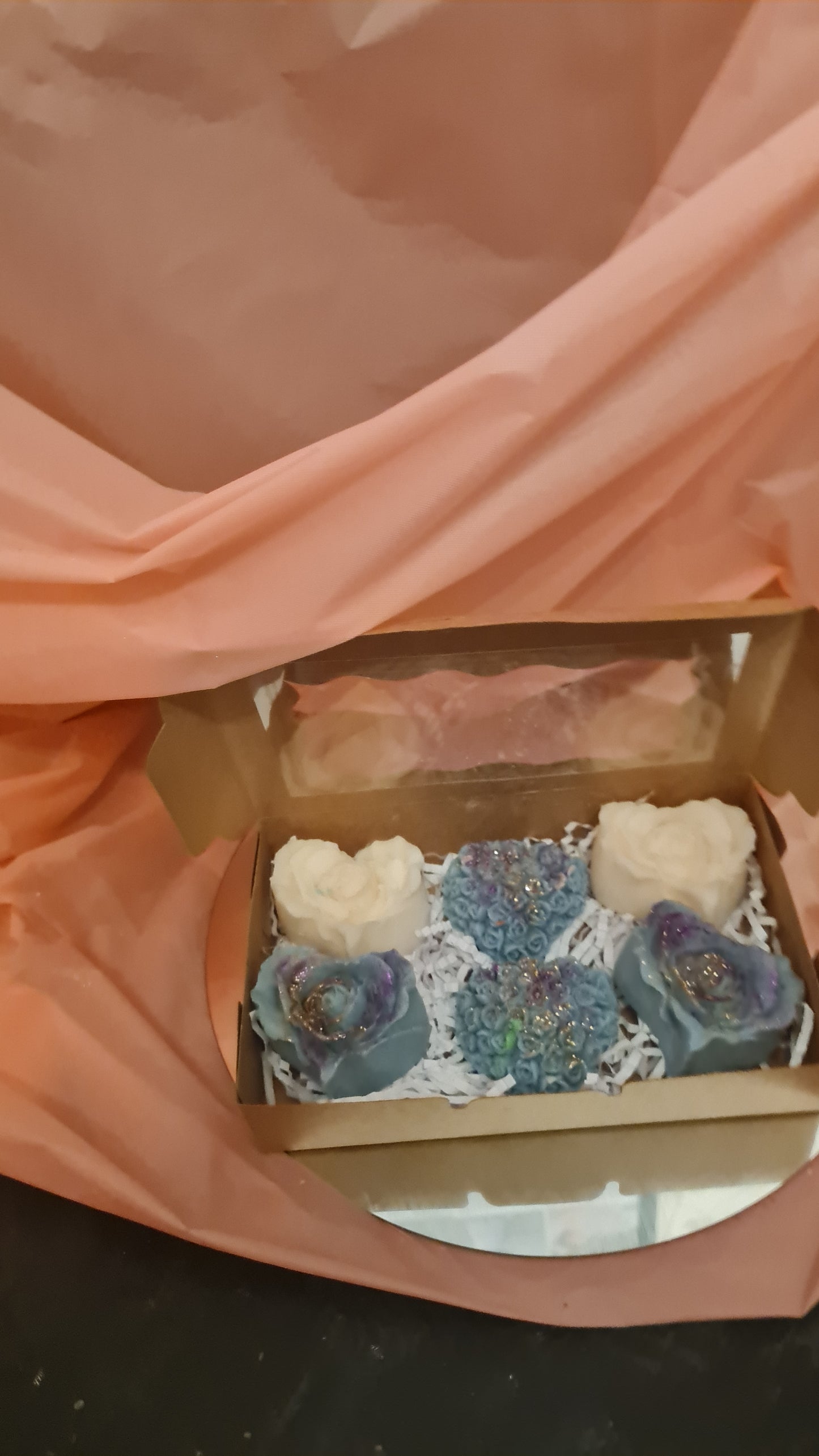 box with wax melt hearts (210g)