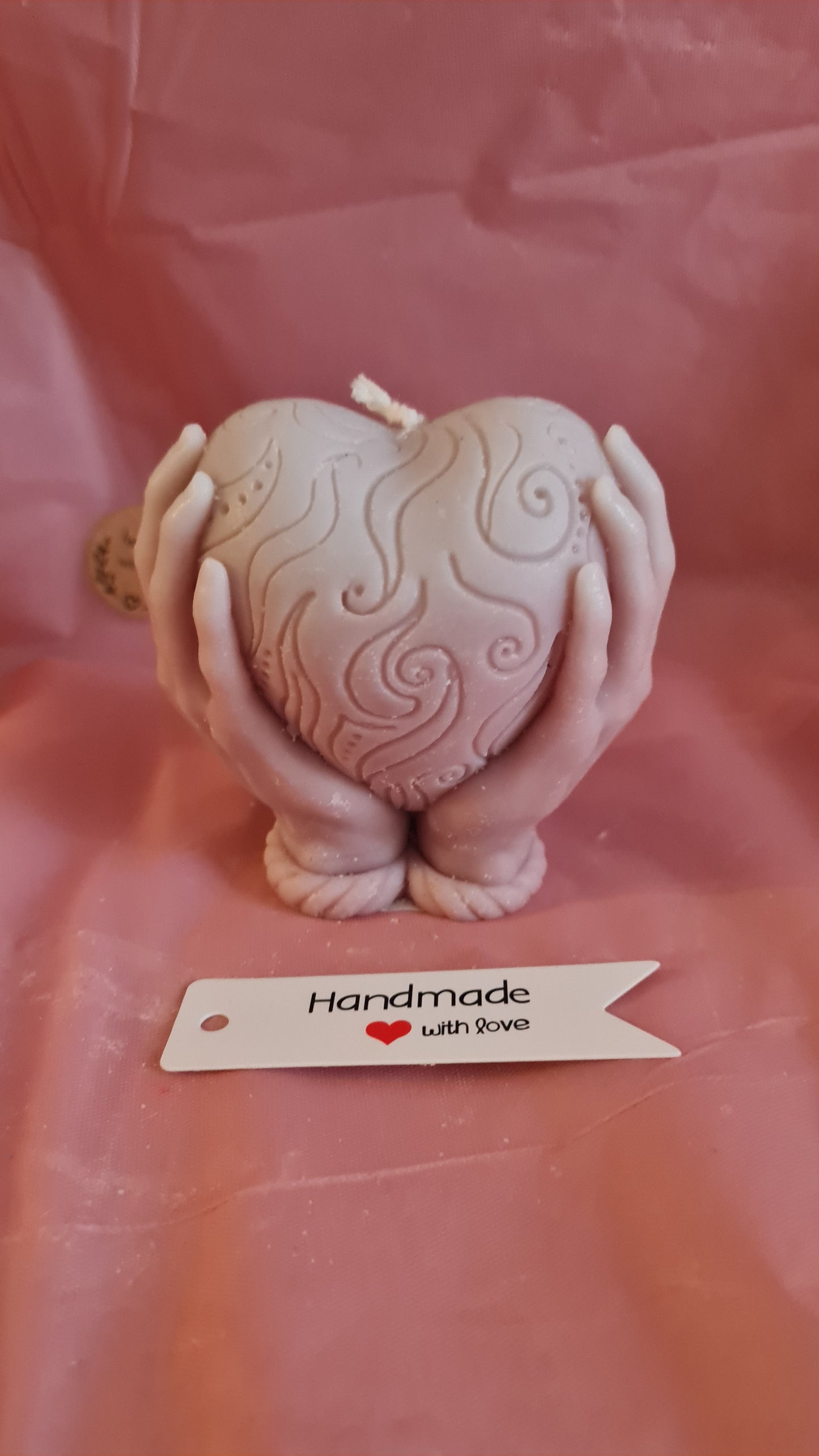 Heart in the hand for gift(145g)