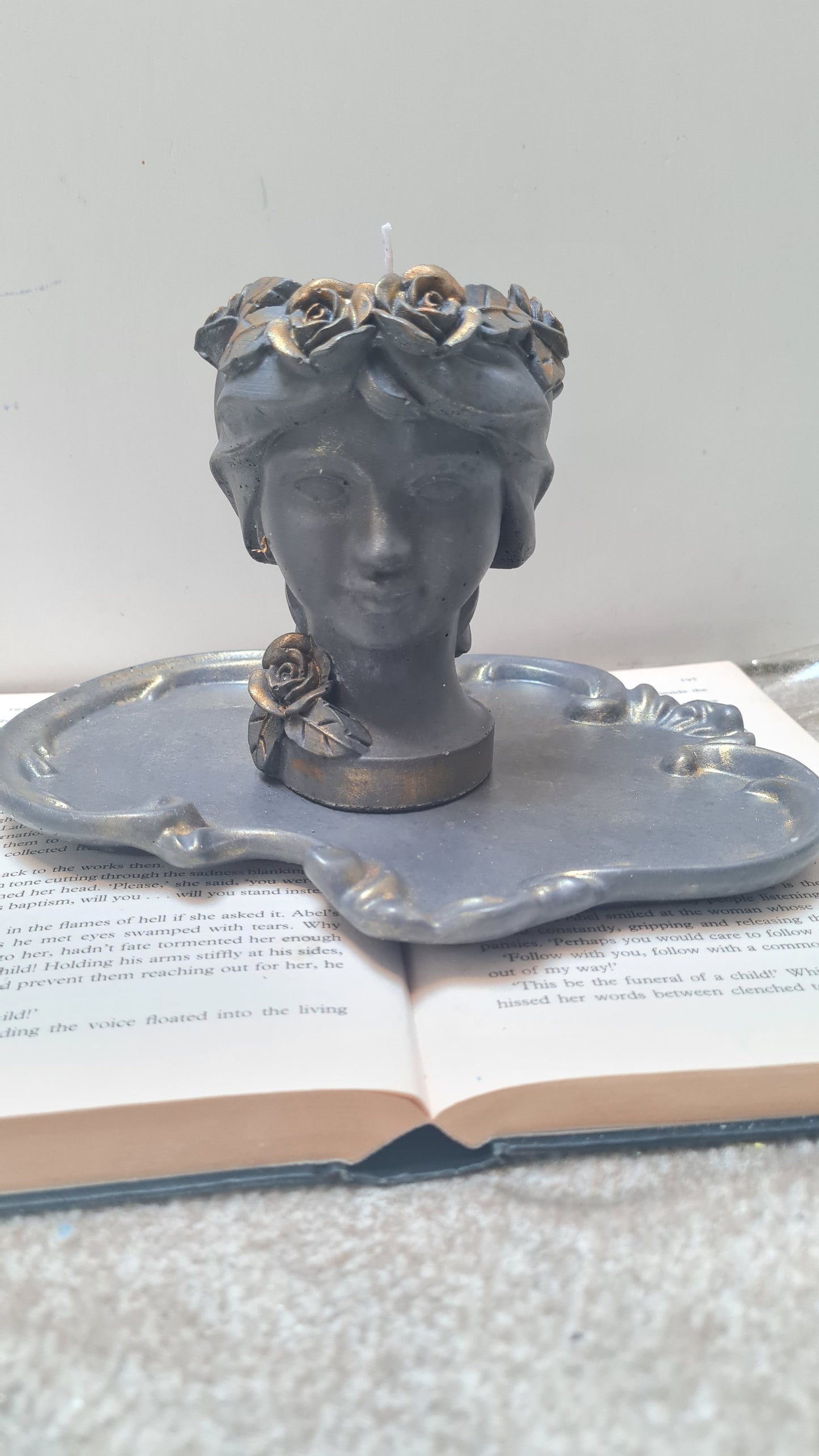 Woman  Candle with Crown of roses with tray.