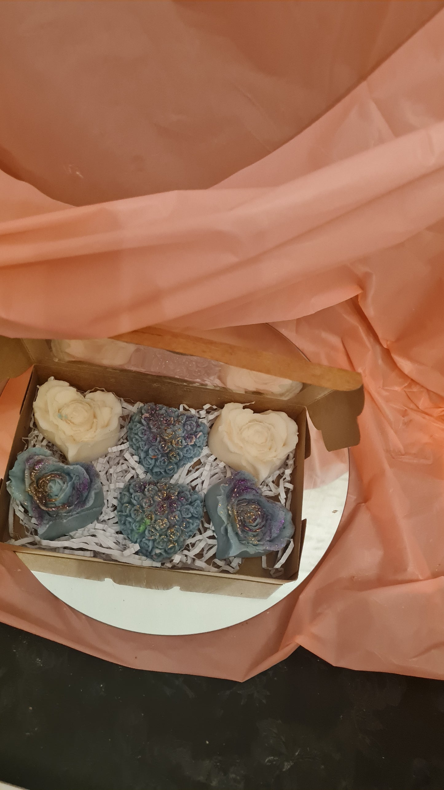 box with wax melt hearts (210g)