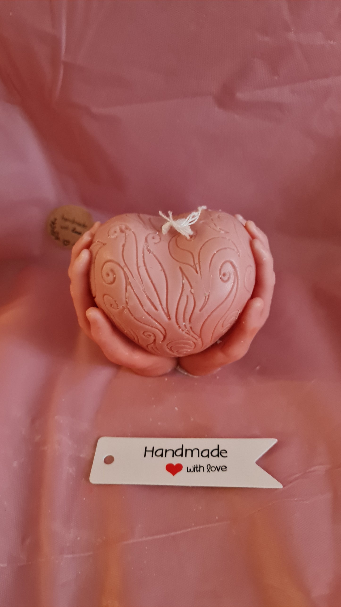 Heart in the hand for gift(145g)